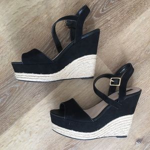 Forever 21 Tan & Black Wedges